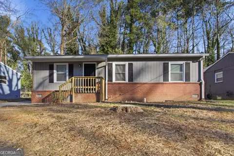 4035 Robin Cir, Atlanta, GA 30349