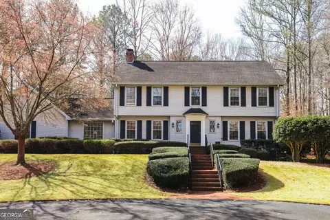 1611 Crystal Hills Dr, Athens, GA 30606