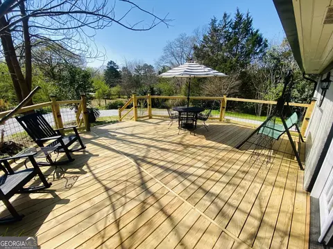 Exterior - 288 Davis Ave, Toccoa, GA 30577 photo 5 of 8