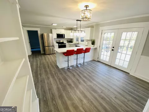 Kitchen - 288 Davis Ave, Toccoa, GA 30577 photo 2 of 2