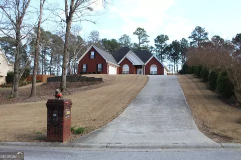 2534 Cedar Way, Loganville, GA 30052
