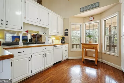 Kitchen - 1260 Fields Chapel Rd, Canton, GA 30114 photo 6 of 8