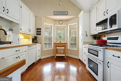 Kitchen - 1260 Fields Chapel Rd, Canton, GA 30114 photo 4 of 8