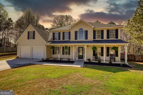 911 Parkplace, Loganville, GA 30052
