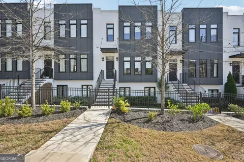 1108 Briar Cove Cir, Atlanta, GA 30329