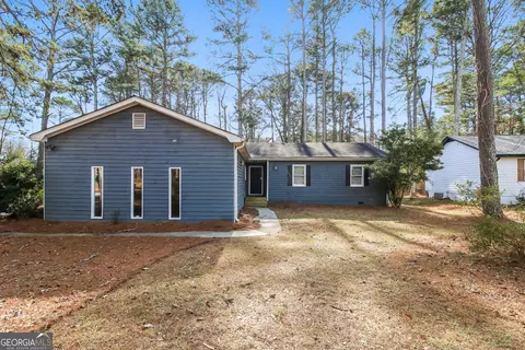 6570 Deshon Cir, Lithonia, GA 30058