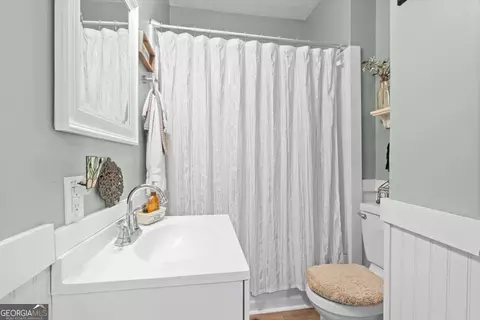 Bath - 45 3rd Shannon St, Rome, GA 30161 photo 2 of 2
