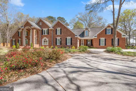 Exterior - 109 Crest Pte, Warner Robins, GA 31088 photo 1 of 11