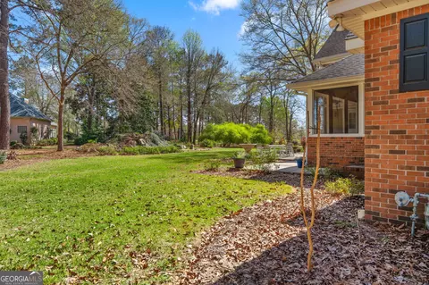 Exterior - 109 Crest Pte, Warner Robins, GA 31088 photo 10 of 11