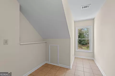 Entry Way - 109 Crest Pte, Warner Robins, GA 31088 photo 6 of 16