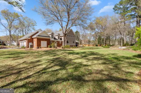 Exterior - 109 Crest Pte, Warner Robins, GA 31088 photo 9 of 11