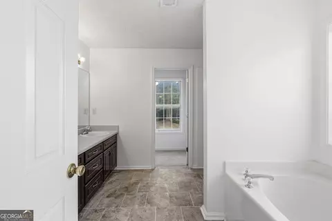Entry Way - 285 Chestnut Dr, Covington, GA 30016 photo 3 of 4