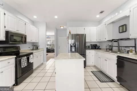 716 Michael Dr, Winder, GA 30680 photo 13