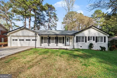 2142 Colonial Oak Way SW, Stone Mountain, GA 30087
