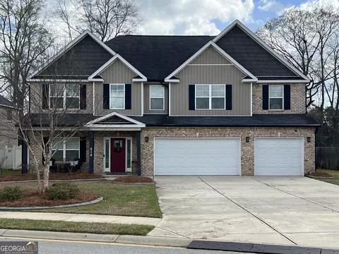 214 Oakley Ct, Bonaire, GA 31005