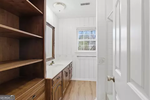 Bath - 304 Beaver Brook Dr, Toccoa, GA 30577 photo 4 of 5