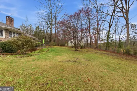 Exterior - 304 Beaver Brook Dr, Toccoa, GA 30577 photo 4 of 13
