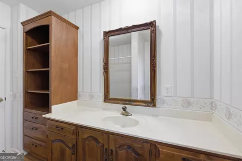 Bath - 304 Beaver Brook Dr, Toccoa, GA 30577 photo 5 of 5
