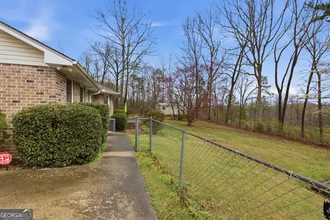 Exterior - 304 Beaver Brook Dr, Toccoa, GA 30577 photo 7 of 13