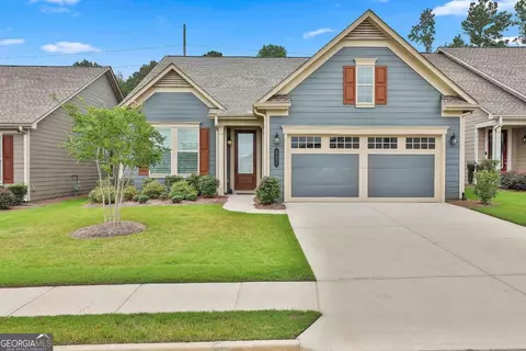 527 Hazelnut Dr, Peachtree City, GA 30269