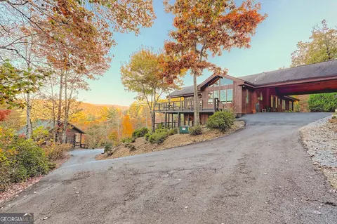 9406 Bridge Creek Rd, Tiger, GA 30576