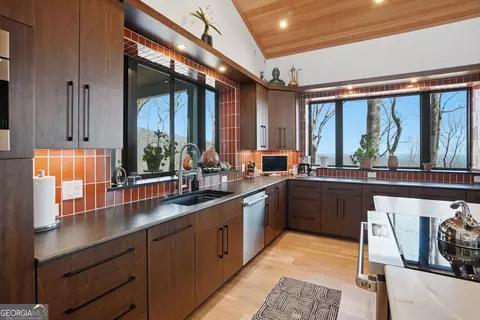Kitchen - 7207 Ridgeview Dr, Jasper, GA 30143 photo 1 of 6