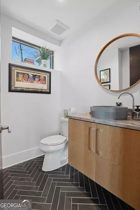 Bath - 7207 Ridgeview Dr, Jasper, GA 30143 photo 1 of 5