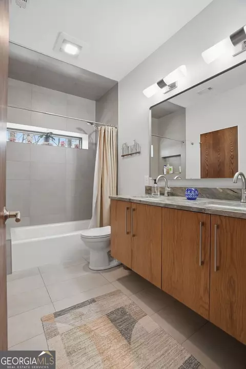 Bath - 7207 Ridgeview Dr, Jasper, GA 30143 photo 5 of 5