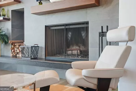 Living - 7207 Ridgeview Dr, Jasper, GA 30143 photo 3 of 4