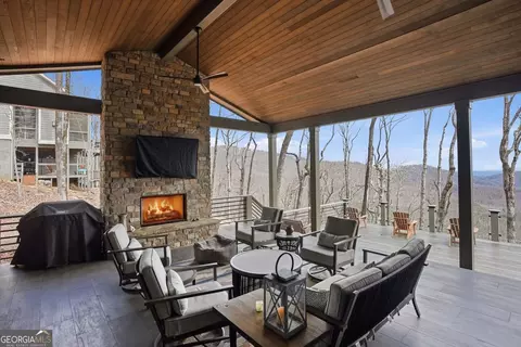Exterior - 7207 Ridgeview Dr, Jasper, GA 30143 photo 5 of 11
