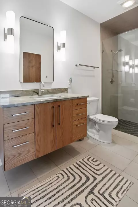 Bath - 7207 Ridgeview Dr, Jasper, GA 30143 photo 4 of 5