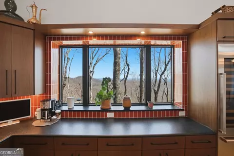 Kitchen - 7207 Ridgeview Dr, Jasper, GA 30143 photo 5 of 6
