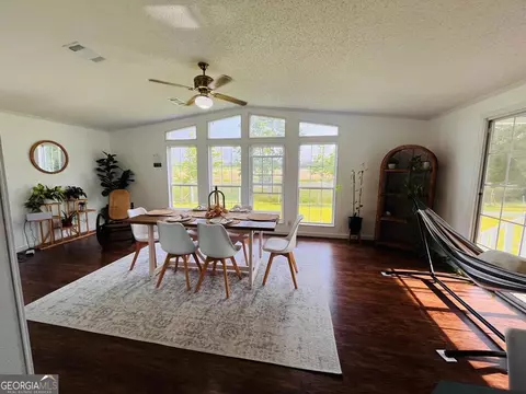 3592 Triple Lk, Valdosta, GA 31601