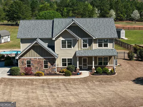 151 Rockhouse Rdg, Senoia, GA 30276