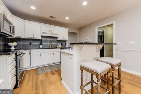 Kitchen - 105 Eagles Rdg, Warner Robins, GA 31093 photo 1 of 4