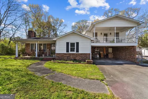 503 Peters St, Calhoun, GA 30701