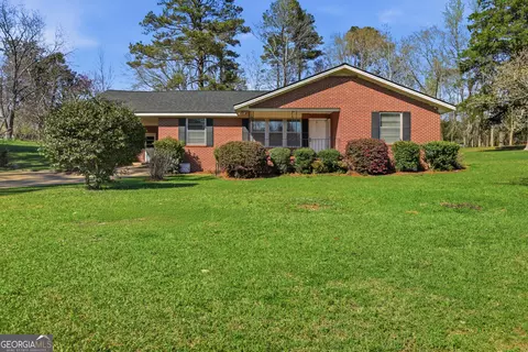 182 Lower Lovelace Rd, West Point, GA 31833