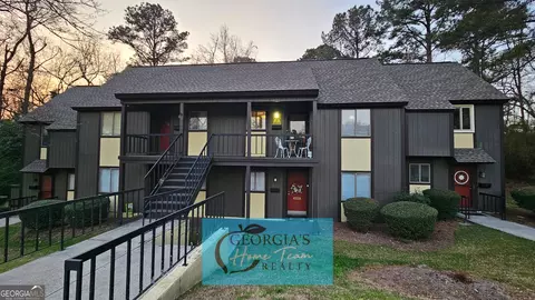 810 Willow Creek Dr, Macon, GA 31204