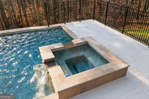 Exterior - 615 Forest Pointe Dr, Forsyth, GA 31029 photo 3 of 8