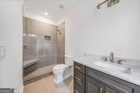 Bath - 615 Forest Pointe Dr, Forsyth, GA 31029 photo 4 of 4