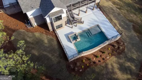 Exterior - 615 Forest Pointe Dr, Forsyth, GA 31029 photo 6 of 8