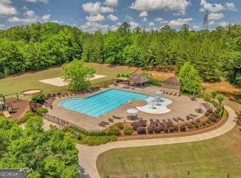 Exterior - 615 Forest Pointe Dr, Forsyth, GA 31029 photo 8 of 8