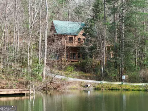962 Watkins Field Rd, Clayton, GA 30525