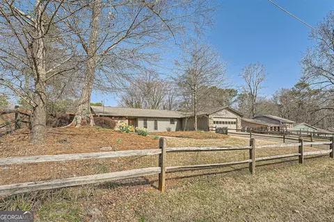 4759 Mockernut Ct SW, Lilburn, GA 30047