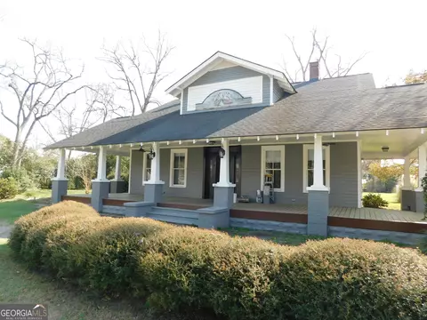 206 E Lane St, Brooklet, GA 30415