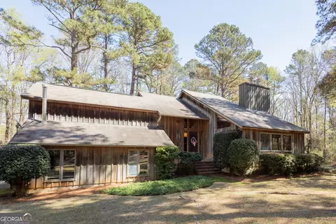 1133 Lucky Debonair Dr, Macon, GA 31210