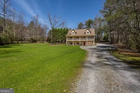 80 Pine Grove Dr, Blue Ridge, GA 30513