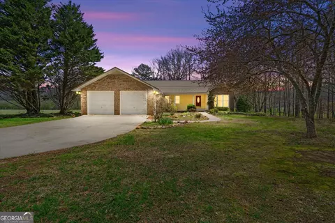 1789 County Road 16, Roanoke, AL 36274