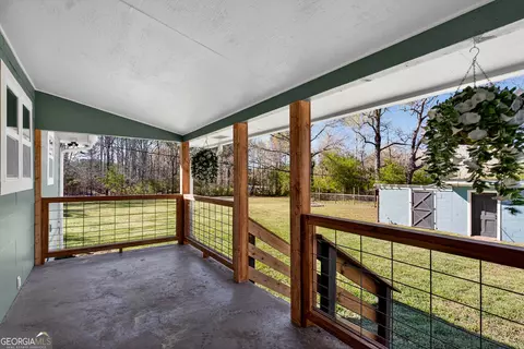 Exterior - 288 Bradfield Dr, Lagrange, GA 30240 photo 6 of 15