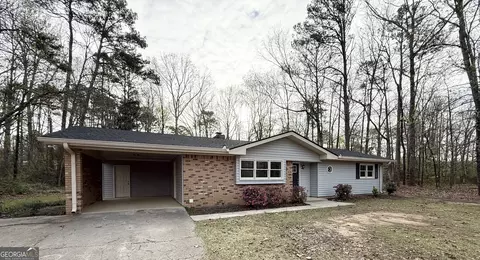 Exterior - 402 Ginger Cir, Lagrange, GA 30240 photo 2 of 6
